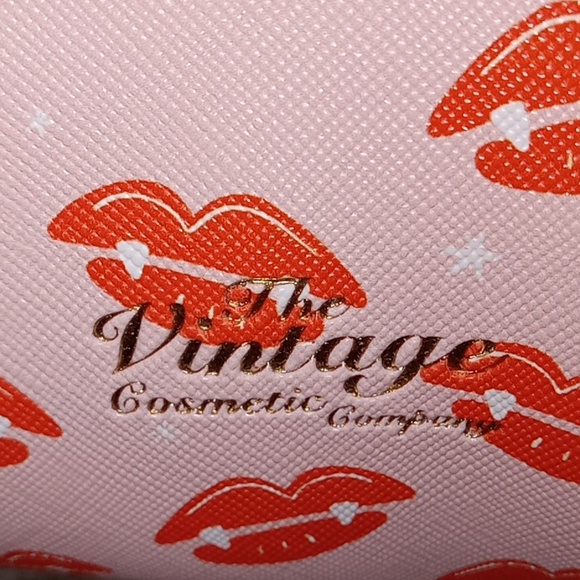 Vampire Teeth cosmetic bag! - Picture 2 of 6